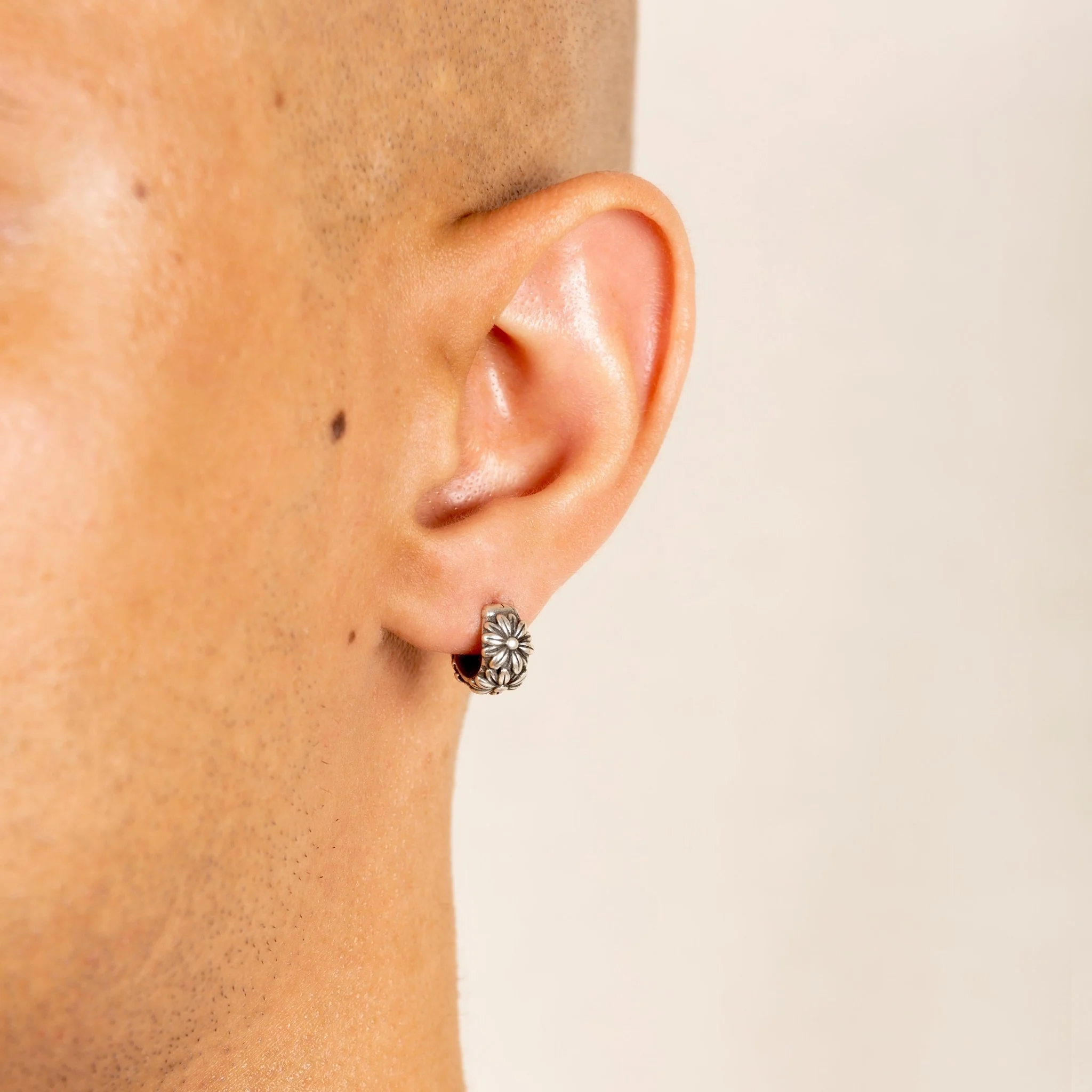 Daisy Hoop Sterling Silver Earring - Image 3
