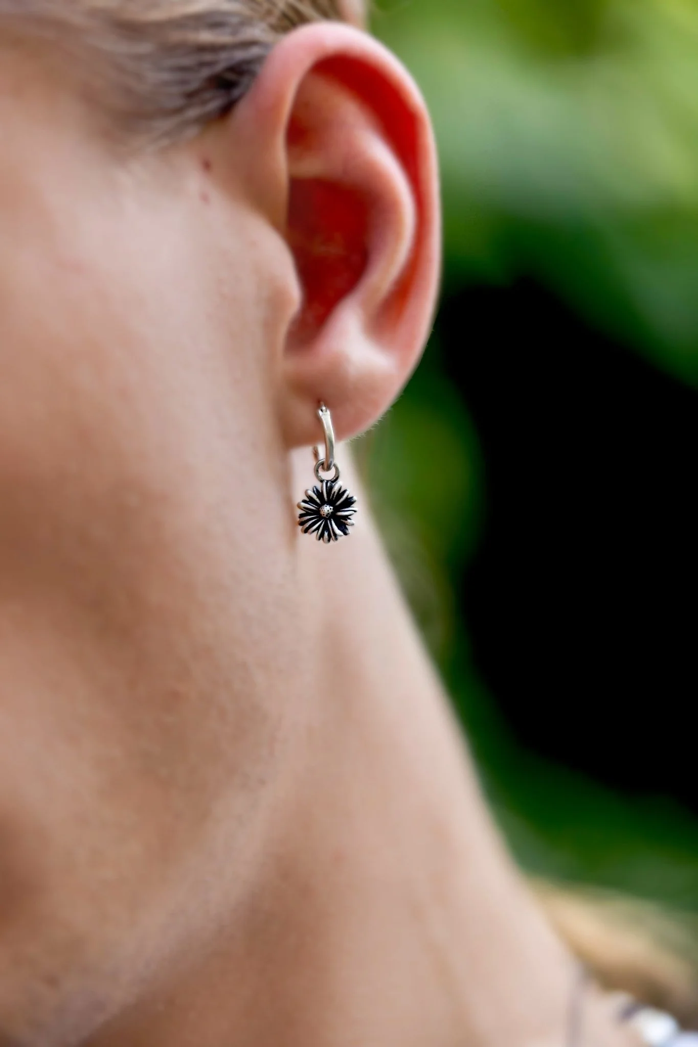 Daisy Sterling Silver Earring - Image 3