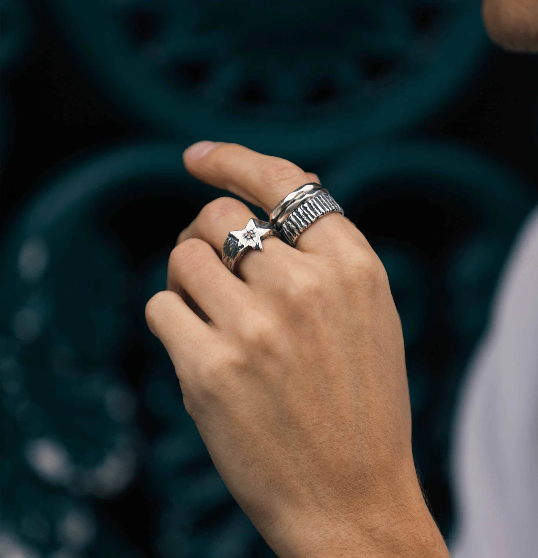Double Faceted Bands Sterling Silver Ring - Image 2