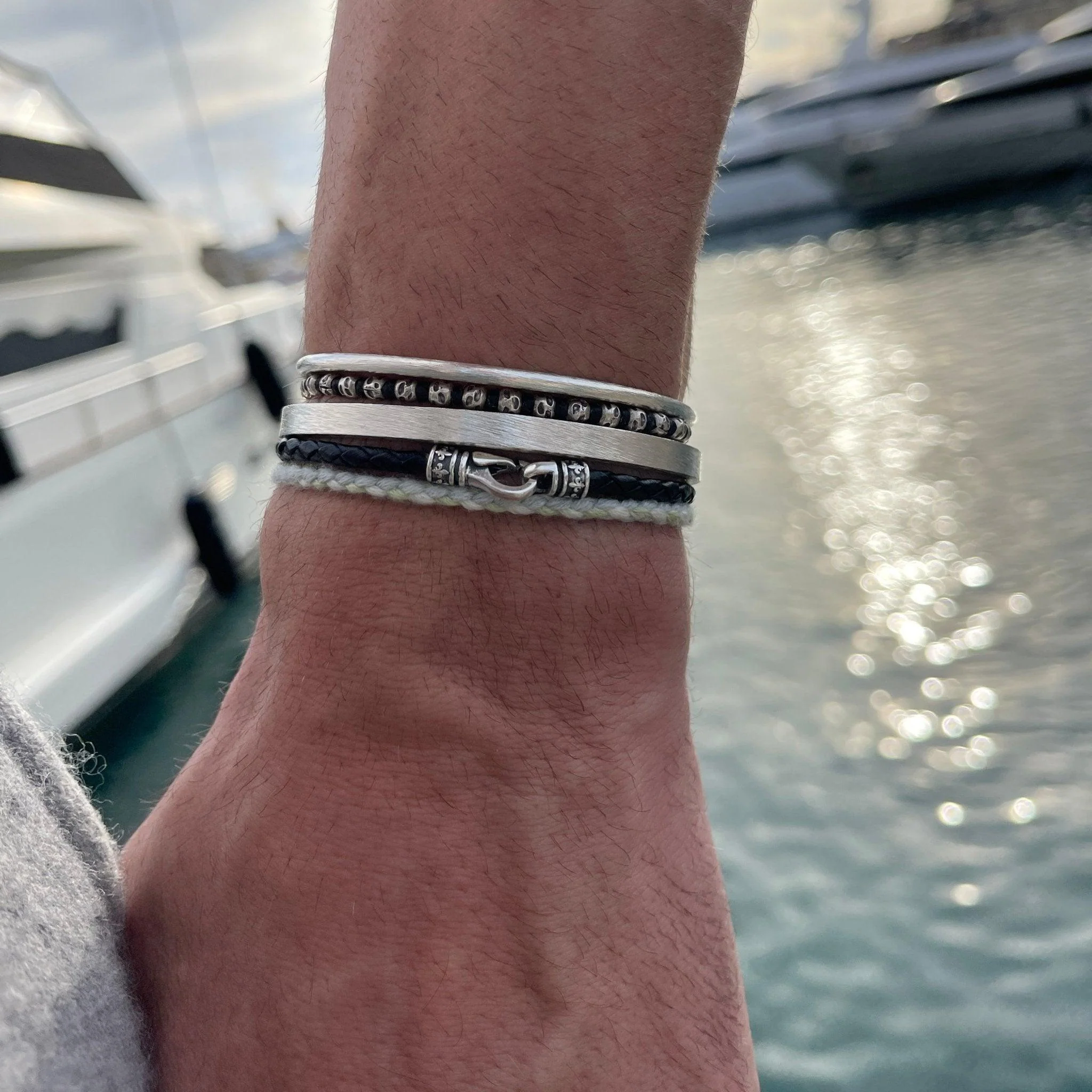 Maxi "Azulik" Polished Silver Bangle - Image 3