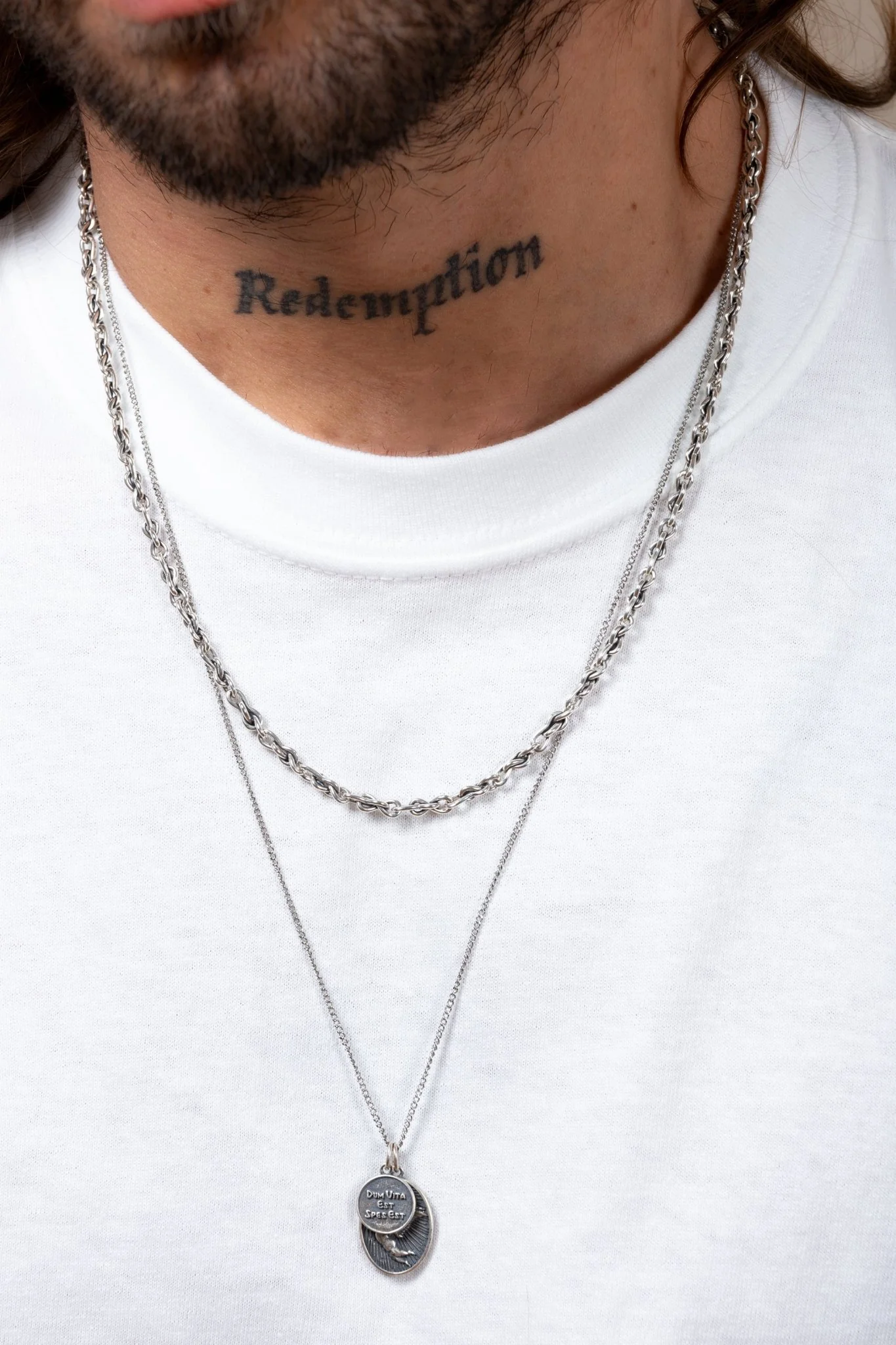 "Dum Vita Est - Spes Est" Flying Angel Silver Necklace - Image 3